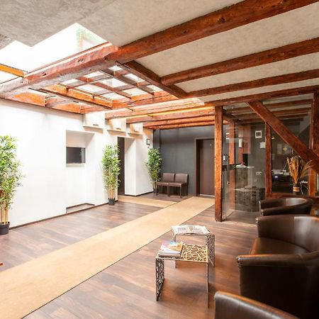 Vendi Grand Square Residence Sibiu Bagian luar foto