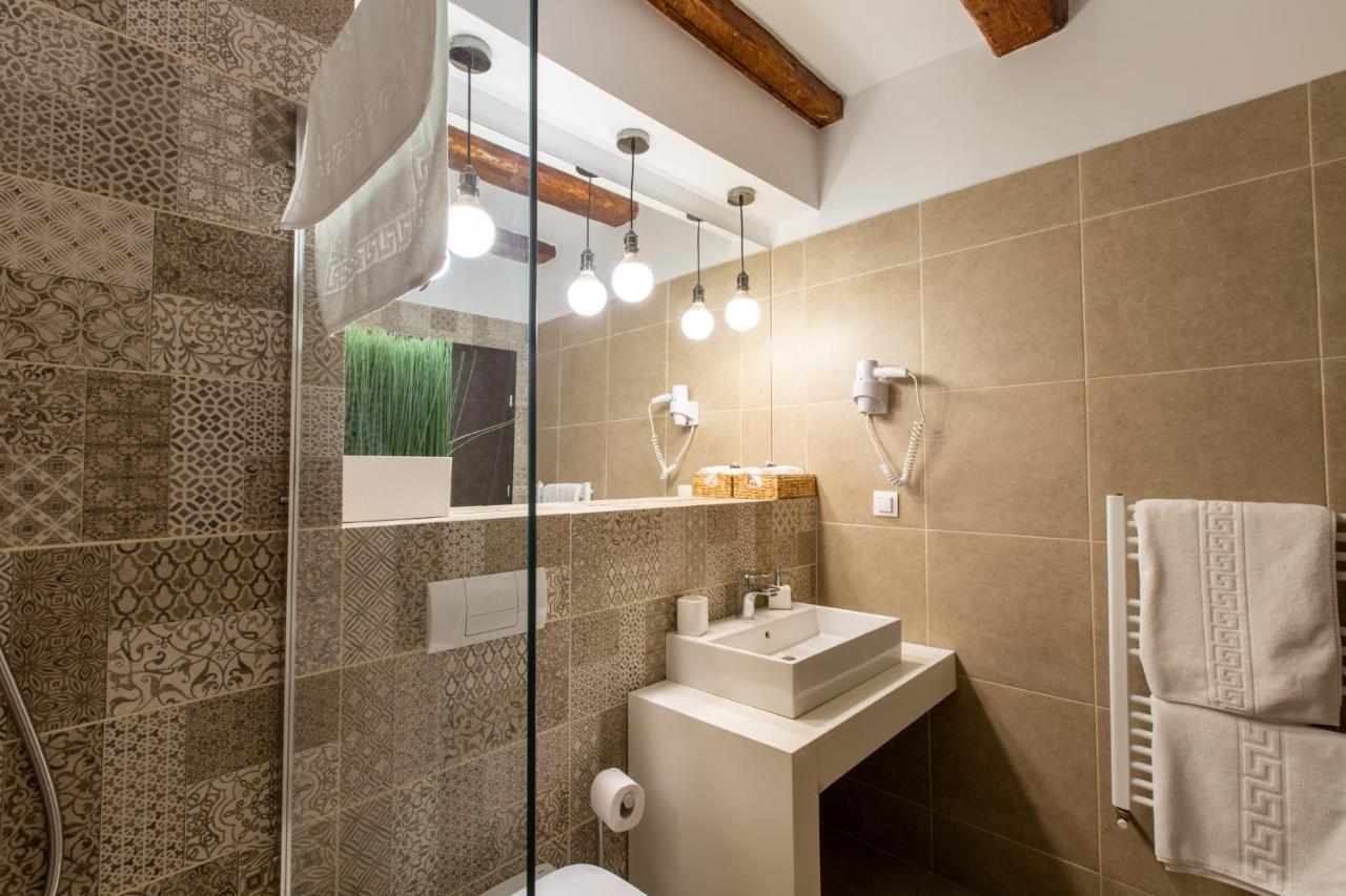 Vendi Grand Square Residence Sibiu Bagian luar foto