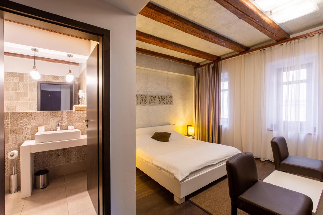 Vendi Grand Square Residence Sibiu Bagian luar foto