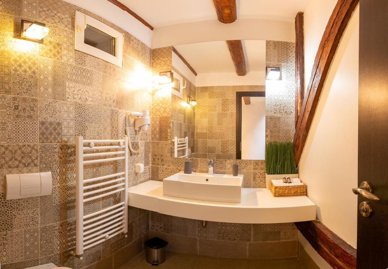 Vendi Grand Square Residence Sibiu Bagian luar foto