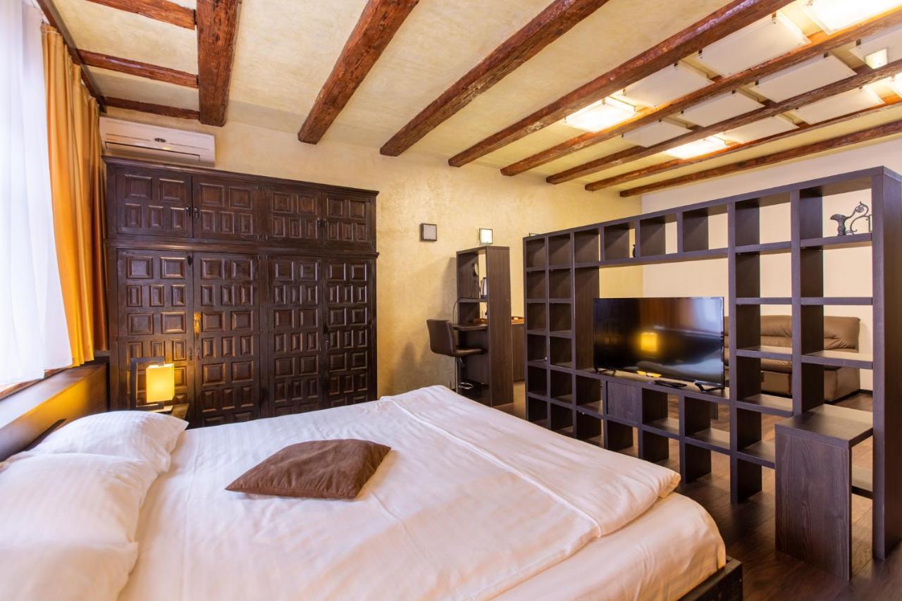 Vendi Grand Square Residence Sibiu Bagian luar foto