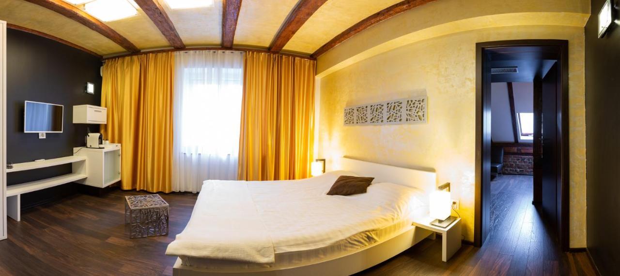 Vendi Grand Square Residence Sibiu Bagian luar foto