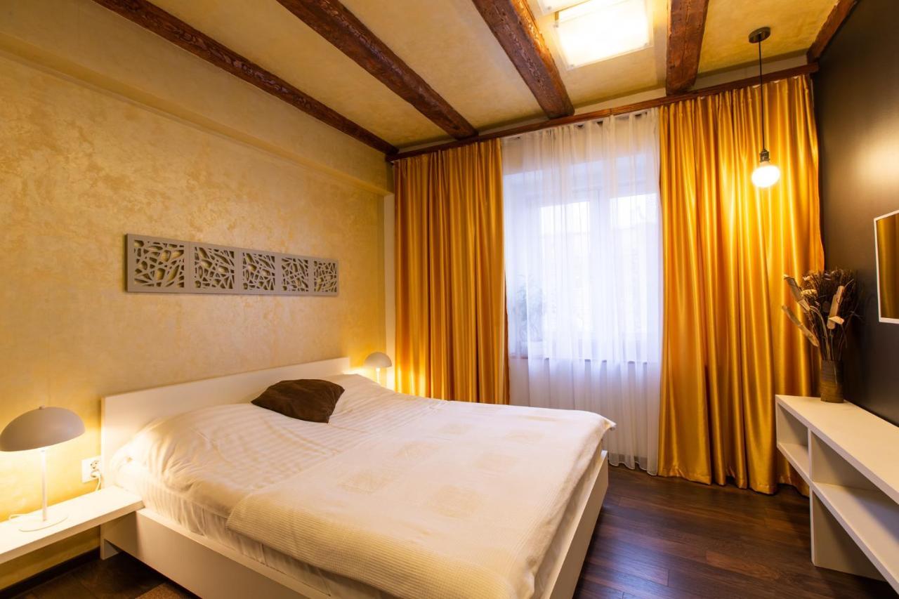 Vendi Grand Square Residence Sibiu Bagian luar foto