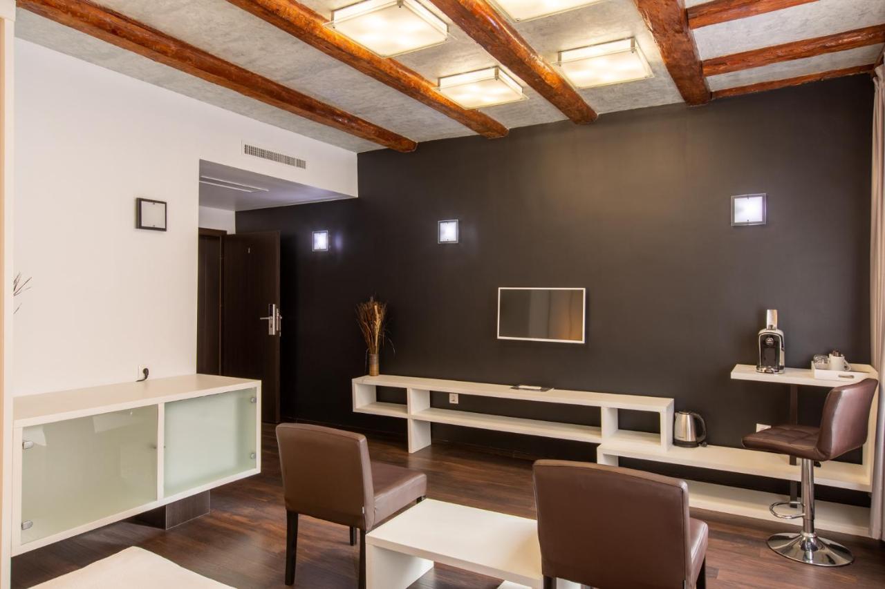 Vendi Grand Square Residence Sibiu Bagian luar foto