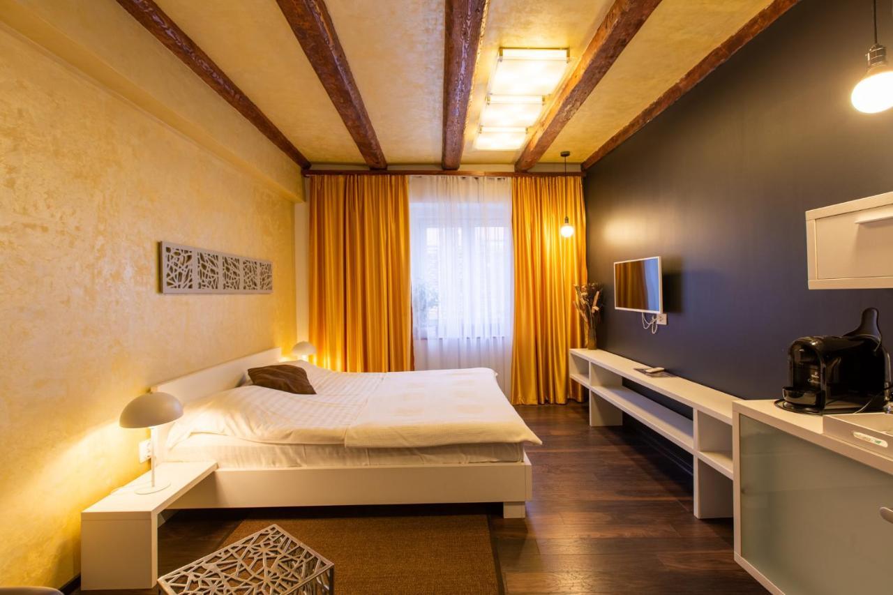Vendi Grand Square Residence Sibiu Bagian luar foto